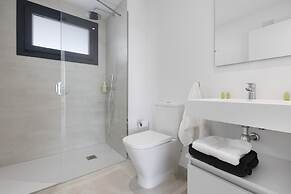 Modern Luxury Suite With Terrace in Higueron