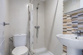 Prime Location Apartment With Seaviews