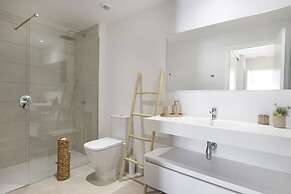 Premium Garden Suite in Higueron