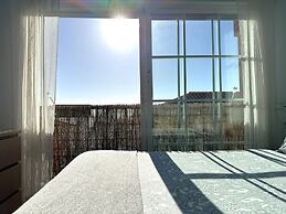 Peaceful Studio Apartment With Amazing Views