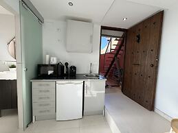 Peaceful Studio Apartment With Amazing Views