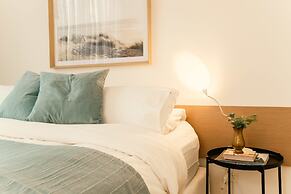 Aquabelle Five With Rye Pier Views