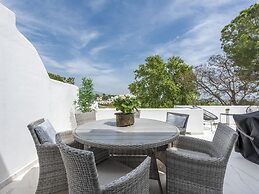 Contemporary new Apartment With 2 Terraces