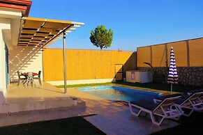 Diamond City Villas - Villa Yakuti