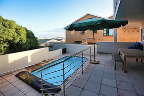 Tasties' Langebaan 8 Sleeper