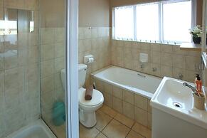 Tasties' Langebaan 8 Sleeper