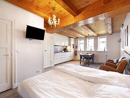 Authentic Apartment Near Schagen