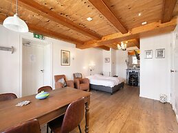 Authentic Apartment Near Schagen