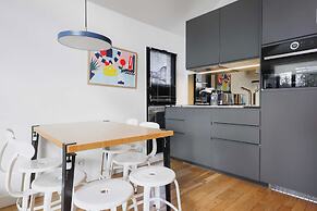 Marais Area - Outdoor Patio - A/C - 2bdr