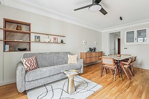 Magnificent Flat - 2br/6p - Champs Elysees