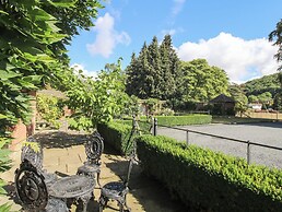 Courtyard Cottage
