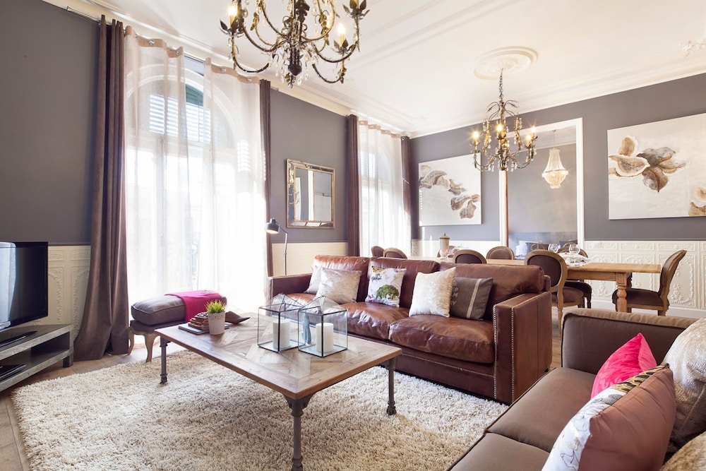 Catalunya Palace Apartment