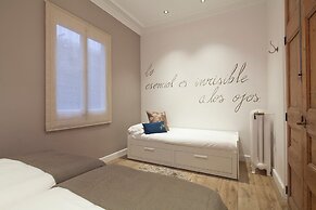 Catalunya Palace Apartment