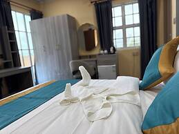 Breeze Haven Surf Retreat