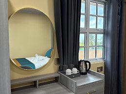 Breeze Haven Surf Retreat
