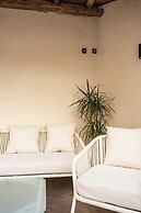 Qazris Suites