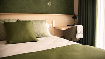 Qazris Suites