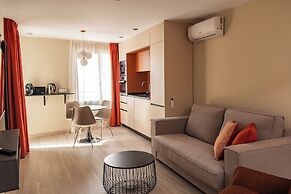 Qazris Suites