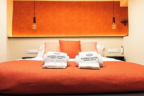 Qazris Suites