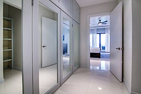 Luxury Oceanfront Villa Fully Staffed