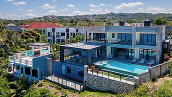 Luxury Oceanfront Villa Fully Staffed