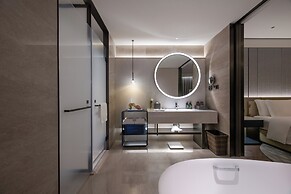 Crowne Plaza Weihai Binhai by IHG