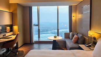 Crowne Plaza Weihai Binhai by IHG
