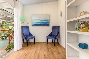 Blue Morpho Lodge
