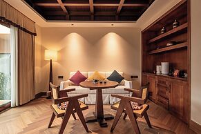 La Danse Sacree Hotel