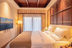 La Danse Sacree Hotel
