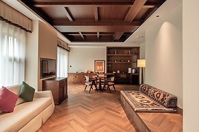 La Danse Sacree Hotel