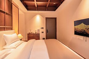 La Danse Sacree Hotel