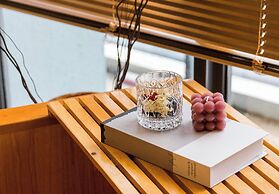 KIP Core Soho Suite by Five Senses