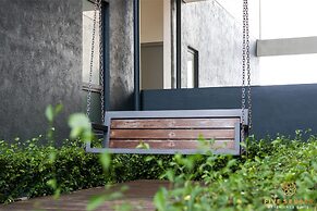KIP Core Soho Suite by Five Senses