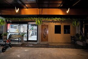 Pratunam Family House 2