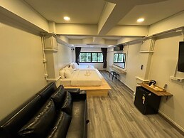 Pratunam Family House 2