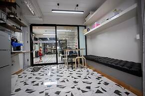 Pratunam Family House 2