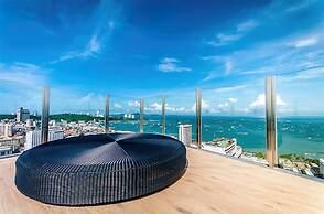 Great Location With Infinity Pool -central Pattaya