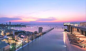 Central Pattaya - Infinity Pool Condo Pattaya View
