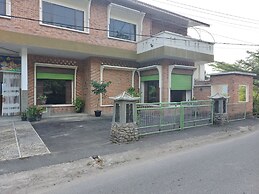 Gondang Sivali Hotel