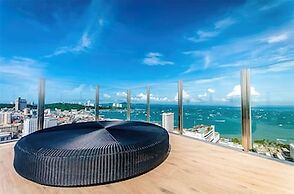 Central Pattaya Condo High Floor With A View