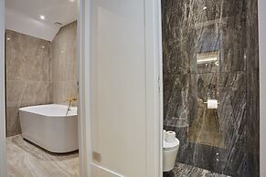 Superb AC Apartment Roosevelt Saint Honore