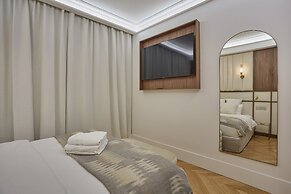 Superb AC Apartment Roosevelt Saint Honore