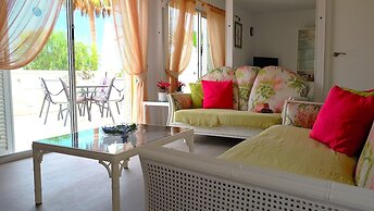 Anabel House With Private Pool