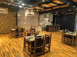 Hotel OPM & Restaurant