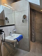 Rana's B&B