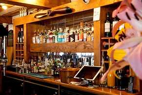 The Royal Oak Hotel