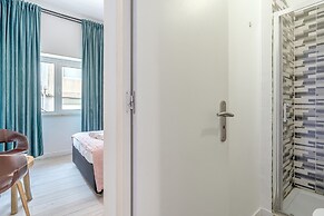 Estrela House II by Homing