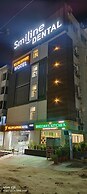Yellow Sapphire Hotel Hitech City