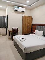 Yellow Sapphire Hotel Hitech City